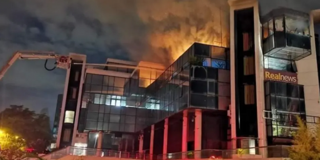 Yunanistan'da gazete/radyo binasında patlama!