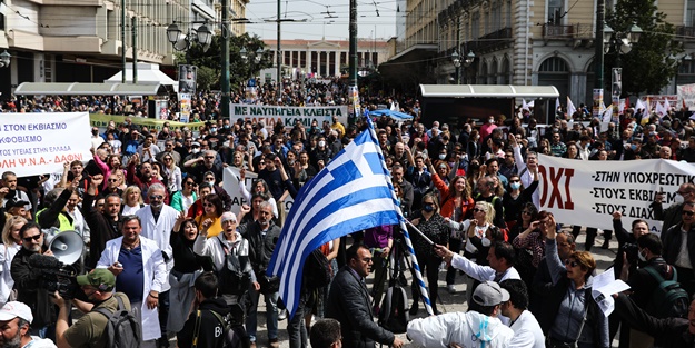 Yunanistan'da hayat pahalılığı protesto edildi