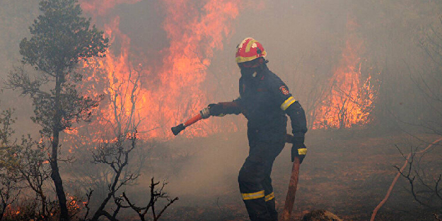 Yunanistan'da orman yangınları can aldı