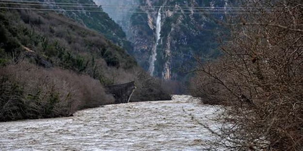 Osmanlı Köprüsü yıkıldı!
