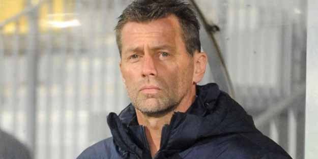Yunanistan'da Skibbe depremi! Görevine son verildi