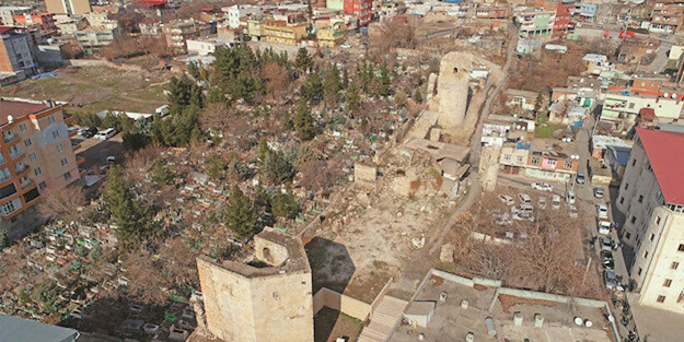 Yunanistan'dan büyük skandal! Osmanlı mezarının üstüne inşa ediliyor