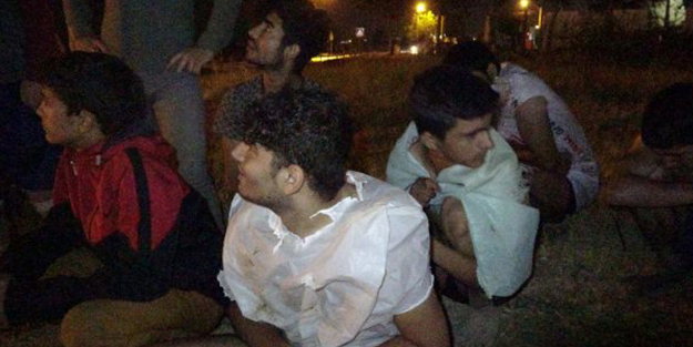 Yunanistan’dan insanlık dışı muamele! Yarı çıplak Türkiye'ye gönderdiler