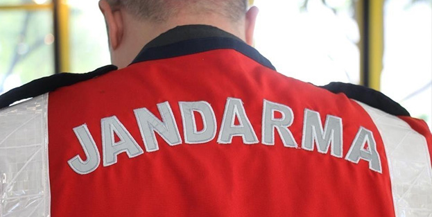 Yunanistan'dan yüzerek Türkiye'ye girdi! Jandarmaya yakalandı