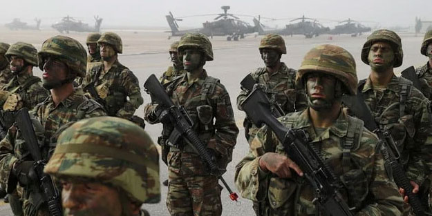 Yunanistan'ı Türkiye korkusu sardı