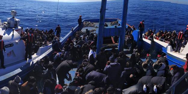 Yunanistan'ın ölüme ittiği 348 göçmeni Türkiye kurtardı