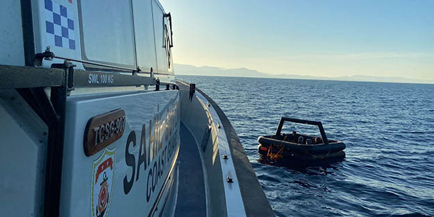 Yunanistan’ın ölüme ittiği düzensiz göçmenleri Türkiye kurtardı