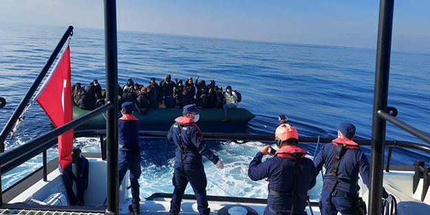 Yunanistan'ın ölüme ittiği göçmenlere Türkiye can simidi oldu