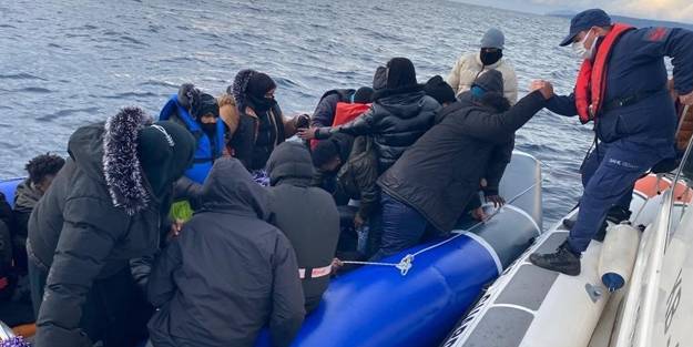 Yunanistan'ın ölüme ittiği göçmenlere Türkiye el uzattı!