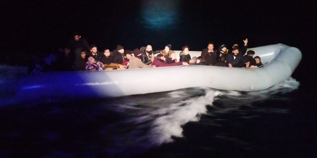 Yunanistan'ın ölüme ittiği göçmenlere Türkiye el uzattı!