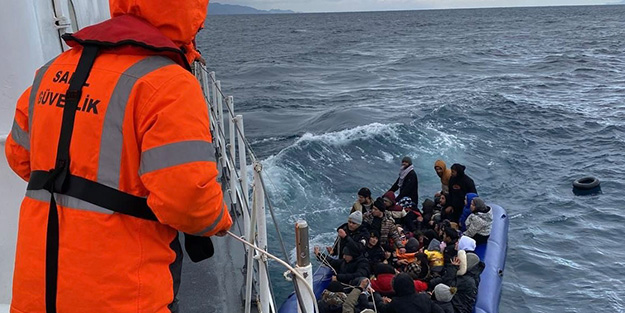 Yunanistan'ın ölüme ittiği göçmenleri Türkiye kurtardı