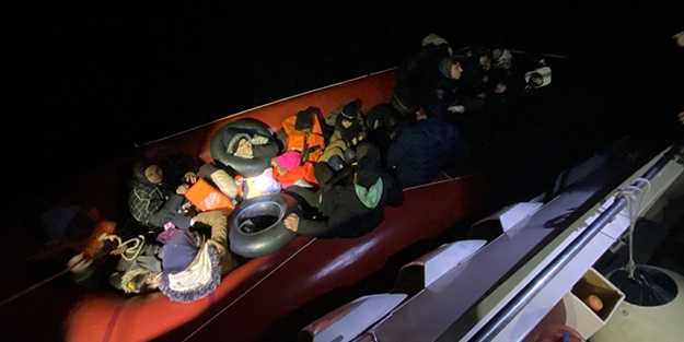 Yunanistan'ın ölüme terk ettiği göçmenleri Türkiye kurtardı