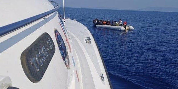 Yunanistan'ın Türk karasularına ittiği 40 sığınmacı kurtarıldı
