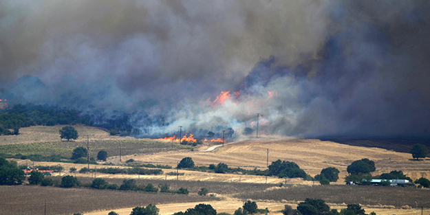 Yunanistan’ın Türkiye sınırında orman yangını! Köyler boşaltıldı