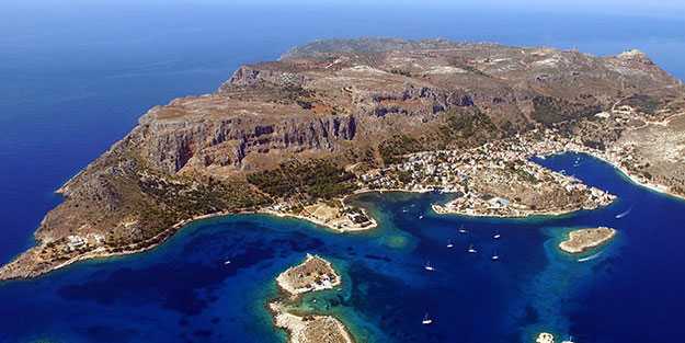 Yunanlılar iyice paranoyaklaştı! Alman gazetecileri gözaltına aldılar