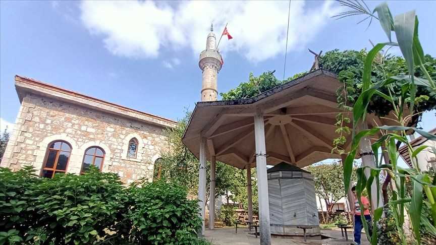 Yunanlıların yıktığı tarihi cami tekrar ibadete açıldı