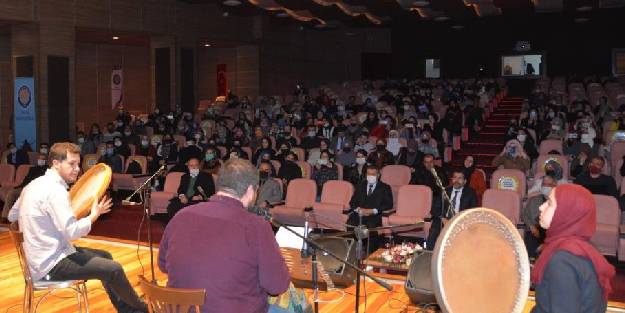 Yunus Emre ve Hacı Bektaş Veli anıldı