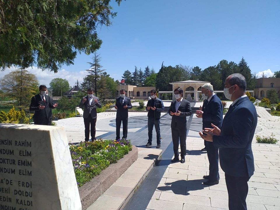 Yunus Emre vefatın 699’üncü yıl dönümünde bu yıl sessizce mezarı başında anıldı 