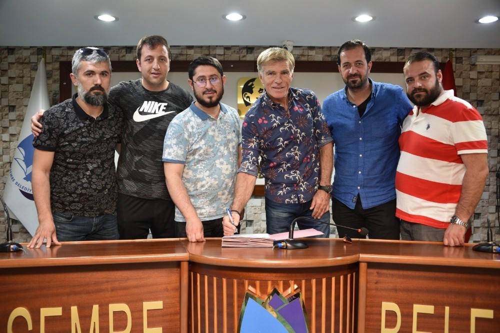 Yunusemre Belediyespor, Emlek ile yola devam edecek 