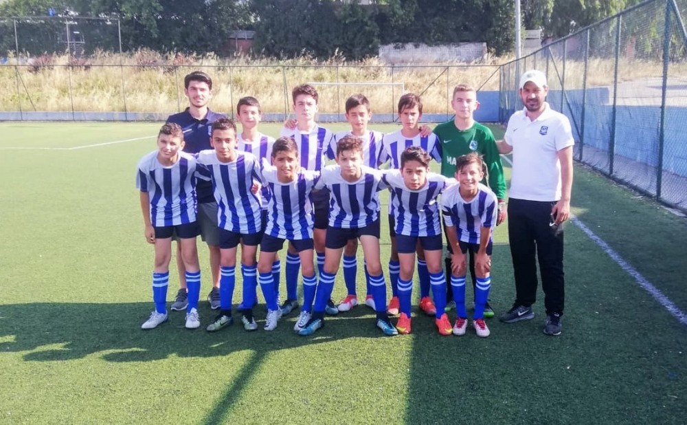 Yunusemre Belediyespor U-13 takımı yarı finale yükseldi 