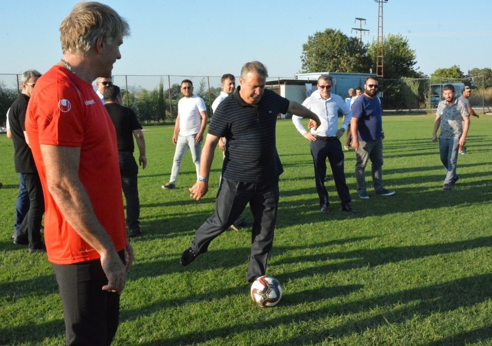 Yunusemre Belediyespor yeni sezon hazırlıklarına başladı 