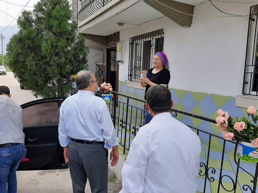 Yunusemre ihtiyaç sahiplerine ulaşıyor 