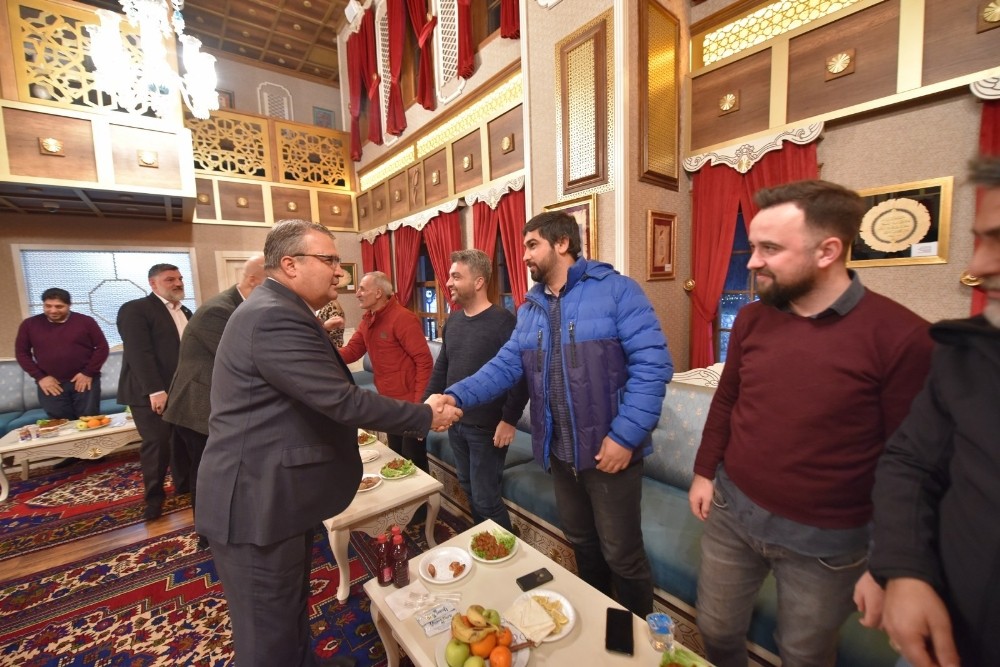 Yunusemre Kent Konseyi gazetecileri unutmadı 