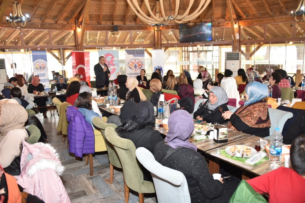 Yunusemre Kent Konseyi Manisalı kadınları ağırladı 