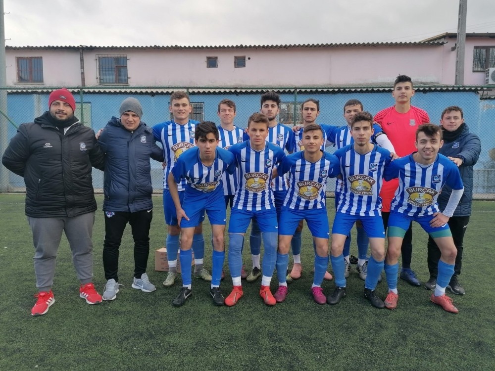 Yunusemre U19 takımı galibiyet serisini sürdürdü 