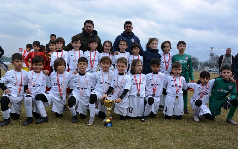 Yunusemre’de 4. Geleneksel Minikler Futbol Turnuvası başladı 