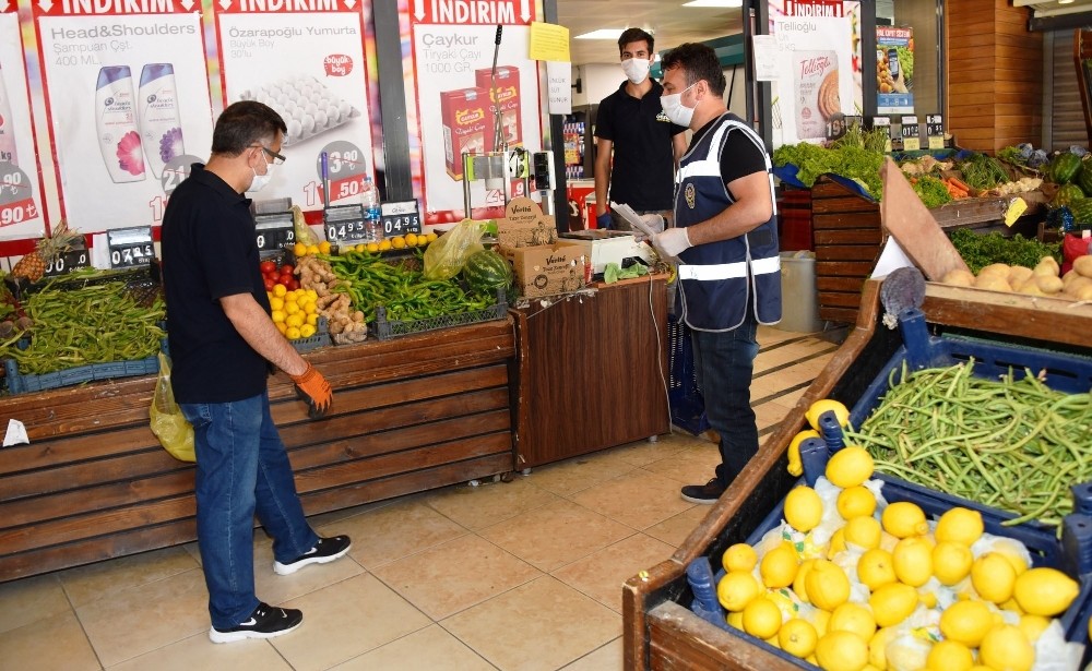 Yunusemre’de marketler denetlendi 