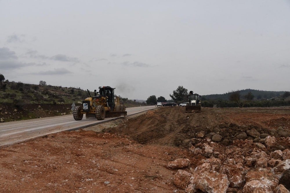 Yunusemre’den üniversite kampüsü içine yol 