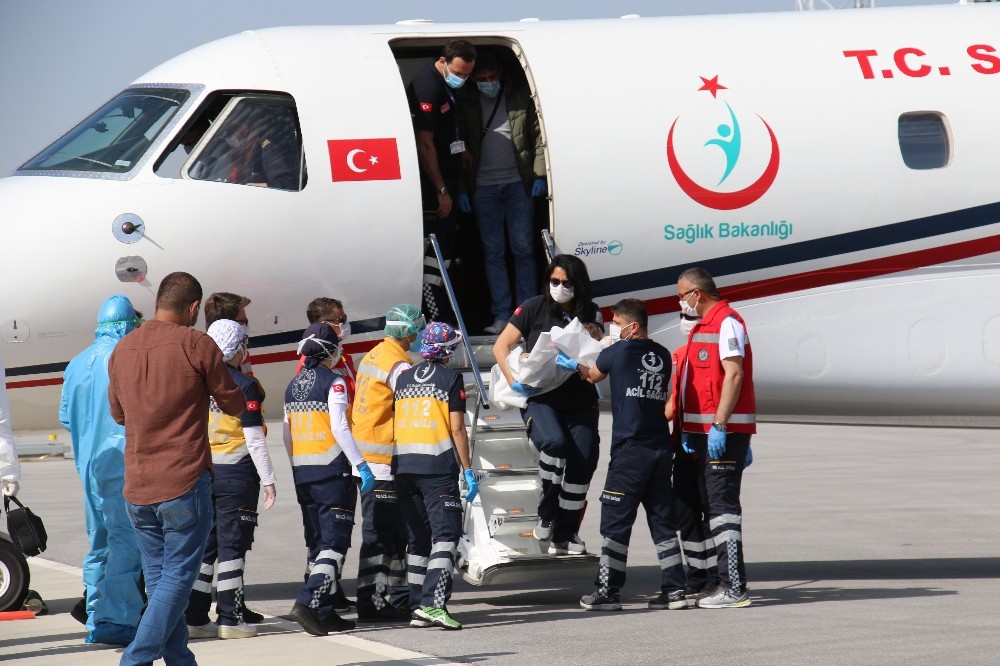 Yurda dönen siyam ikizleri Ankara Şehir Hastanesi’ne yerleştirildi 