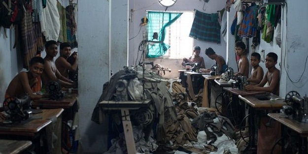 Yüreğinizi burkacak iş şartları! Ağlayacaksınız...