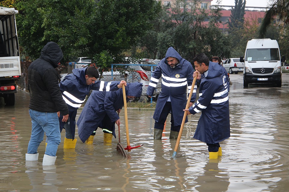 Yüreğir Belediyesi kriz masası kurdu 