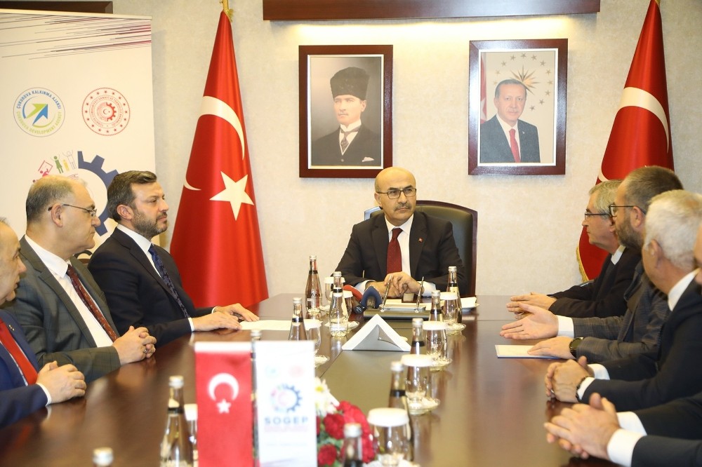 Yüreğir Sosyal Girişimcilik Merkezi için imzalar atıldı 