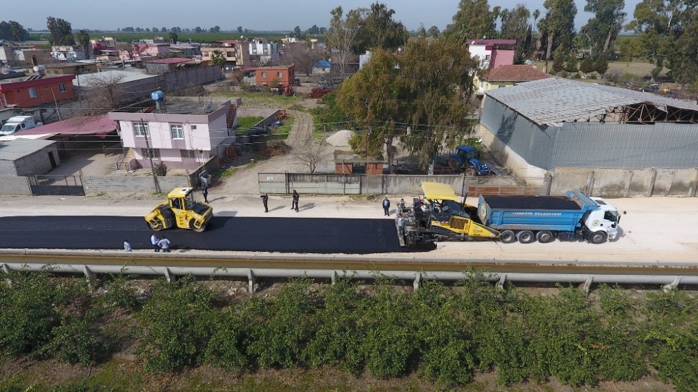Yüreğir’de yol hamlesi başladı 