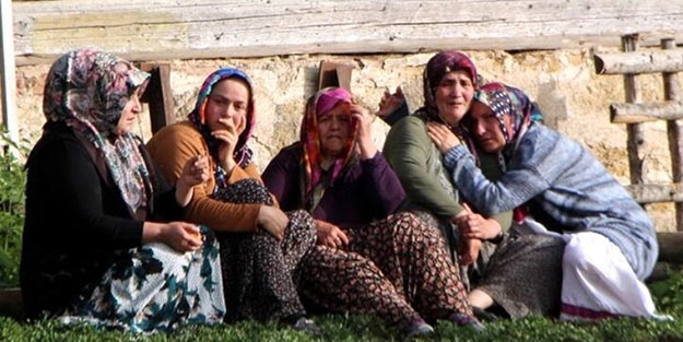 Yürek sızlatan görüntü! Gözyaşları içinde izlediler