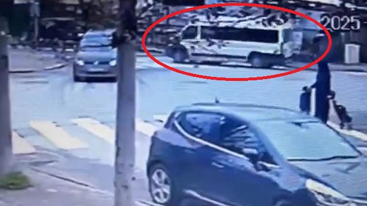 Yürekleri burkan görüntü! 10 yaşındaki çocuk servis aracının altında can verdi