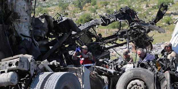 Yürekleri dağlayan tesadüf! Kafa kafaya çarpışan Tır şoförleri..