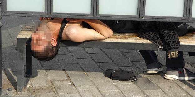 Yürekleri sızlatan görüntü! Tramvayda uyuşturucu krizine girdi