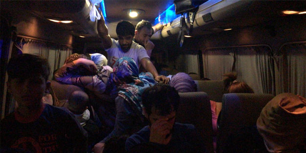 Yurt dışına çıkmaya çalışan 48 düzensiz göçmen yakalandı