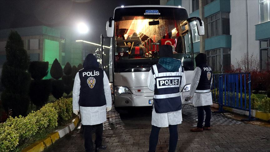 Yurt dışından gelenler öğrenci yurtlarına yerleştirildi