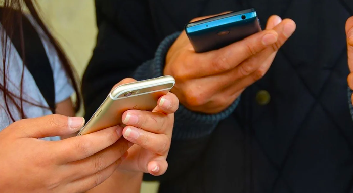 Yurt dışından getirilen telefonların kullanım süresi uzatılabilecek!