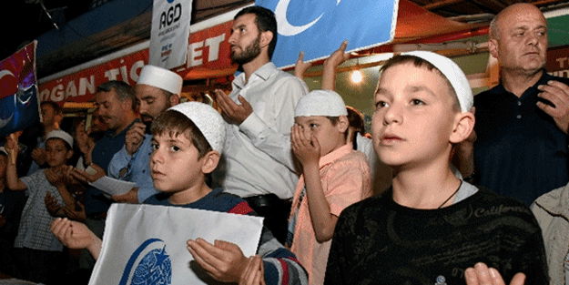 Yurt genelinde Doğu Türkistan'a dua