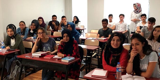 Yurt parası alınmasın karşılıksız burs verilsin