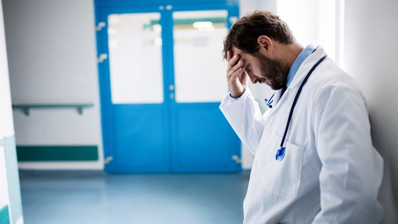 Yurtdışına giden doktorlar bin pişman! Türkiye'ye geri dönüyorlar