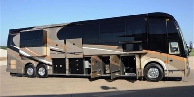 Yürüyen sarayın fiyatı hayrete düşürüyor!