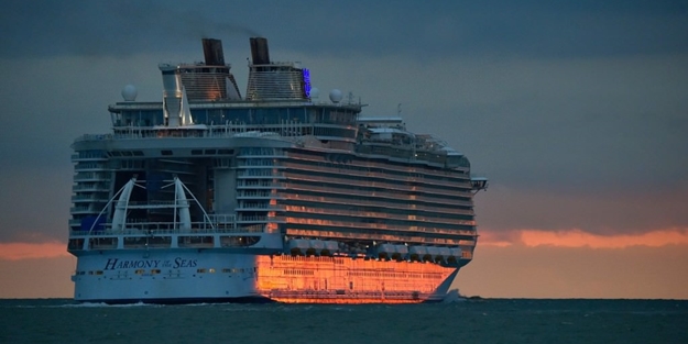 Yüzen şehir! Titanik'ten bile büyük