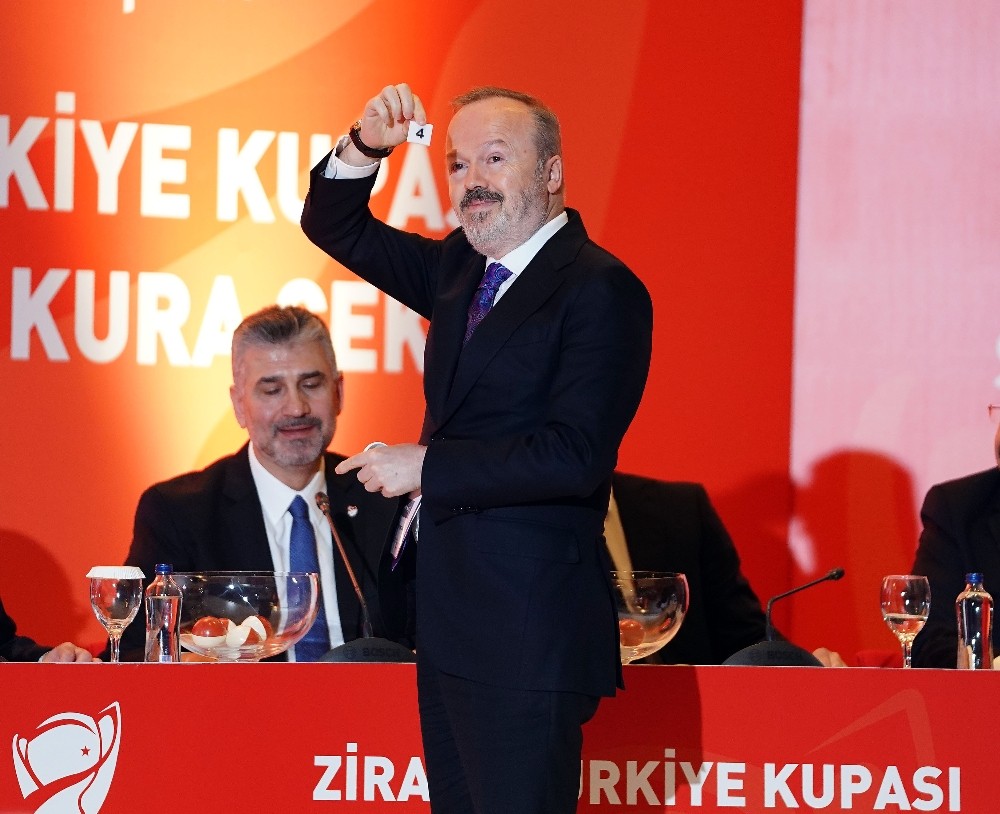 Yusuf Günay: 